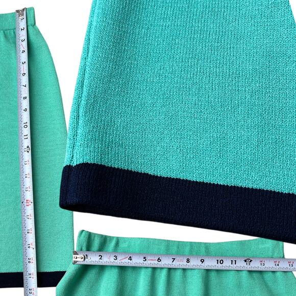 St. John Collection Banded Knit Skirt Sz 10 - Picture 3 of 4
